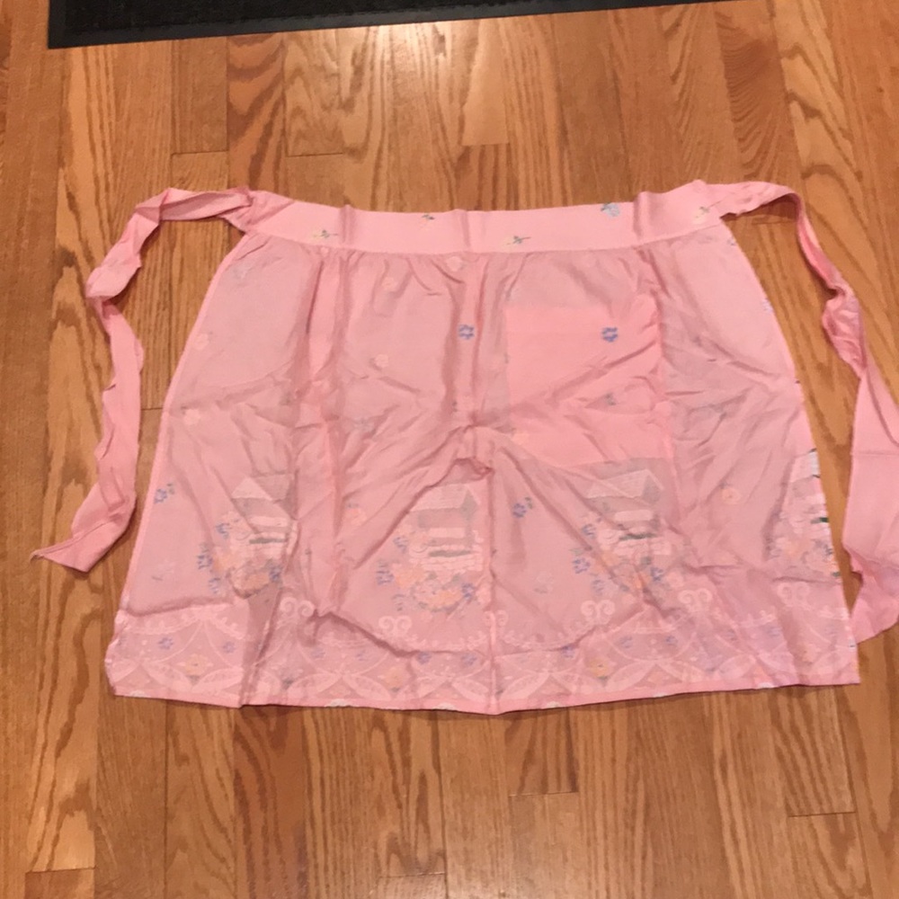 Vintage Spring Theme Apron - Picture 6 of 6